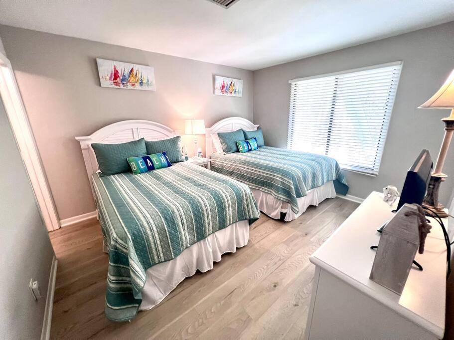 Вілла New Pics! Harbour Town 3Br/3Ba - Pool Access - Book Now Гілтон-Гед-Айленд Екстер'єр фото